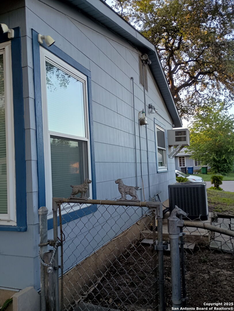 714 Blakeley San Antonio TX 78209