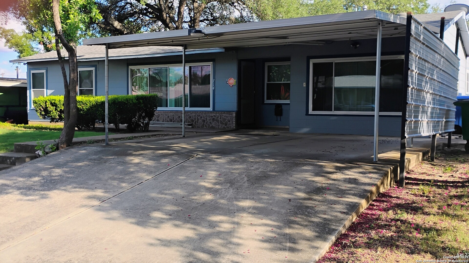 714 Blakeley San Antonio TX 78209