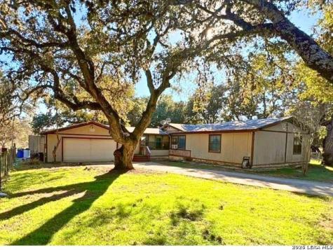 8790 Whartons Dock Bandera TX 78003