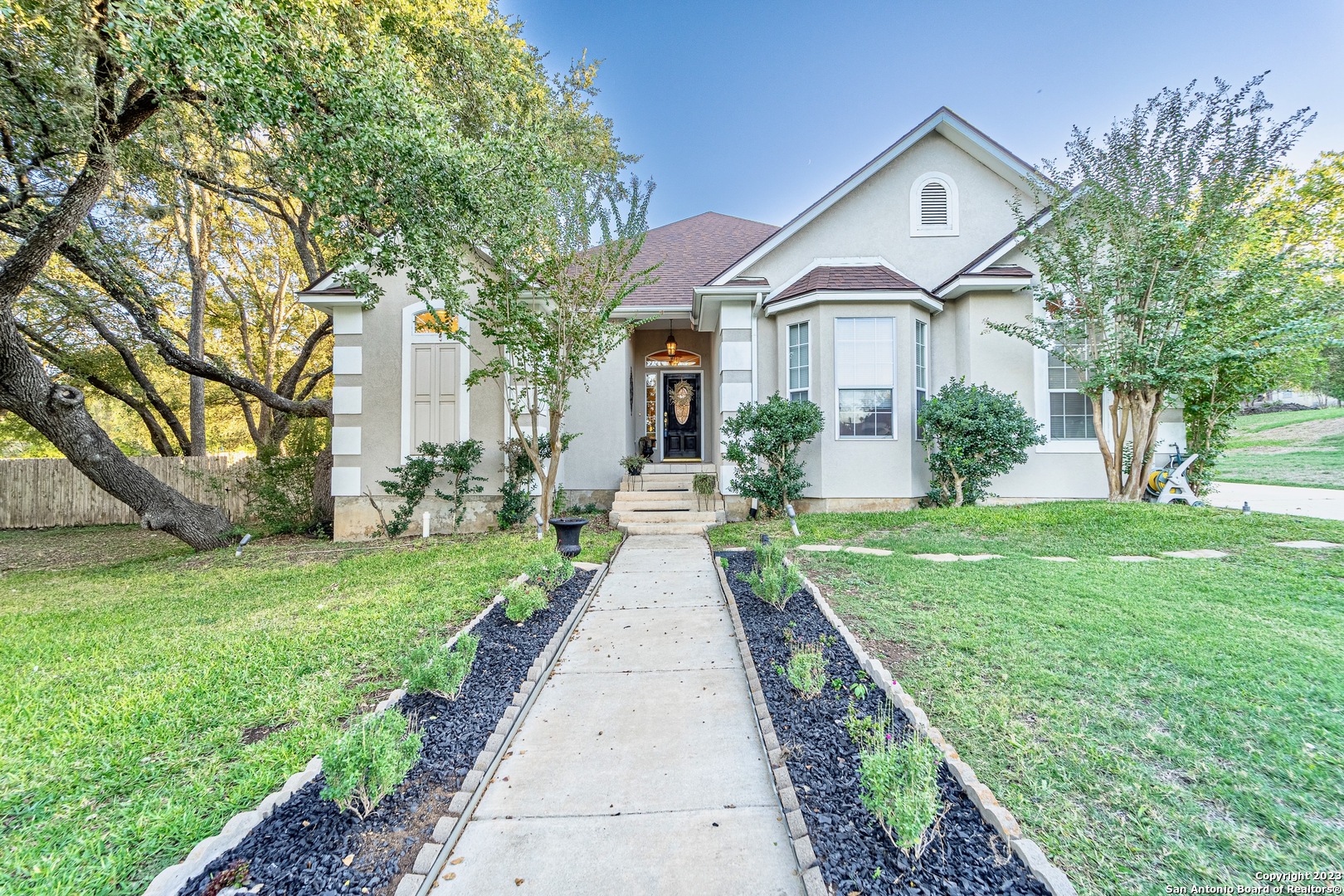 104 River Valley Castroville TX 78009