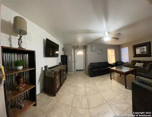 54 Basin Elm San Antonio TX 78239