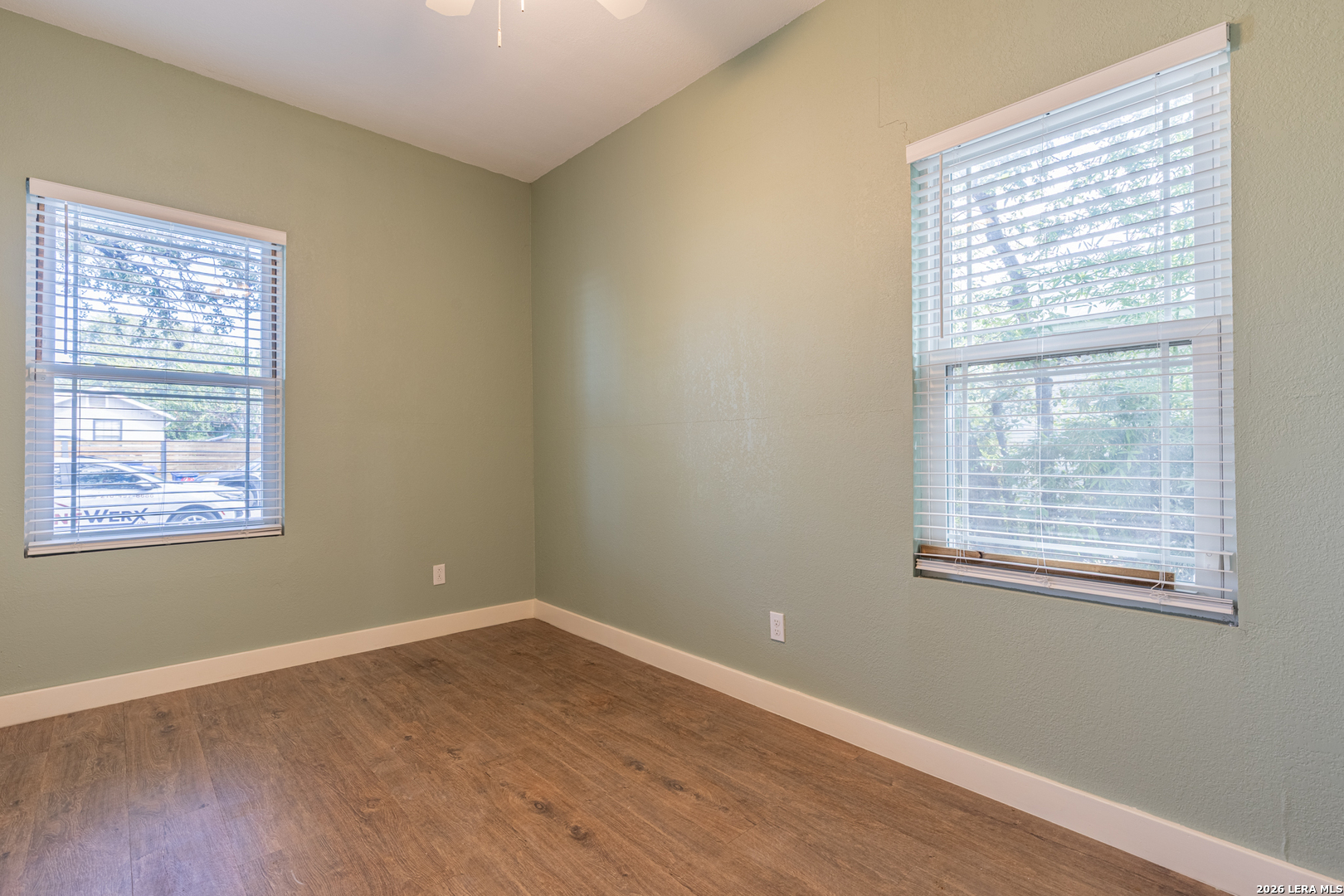 1142 W Lynwood Avenue San Antonio TX 78201