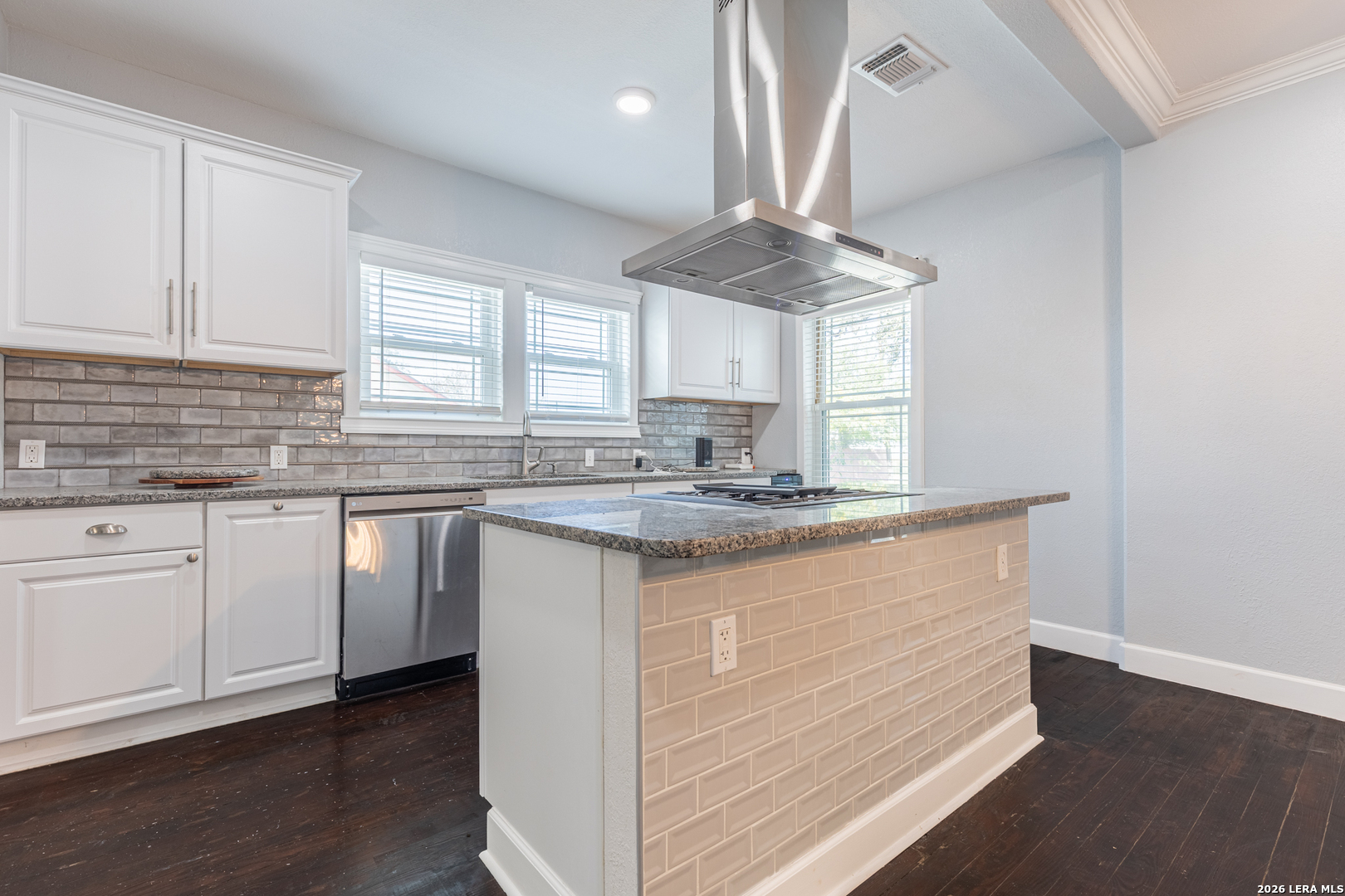 1142 W Lynwood Avenue San Antonio TX 78201