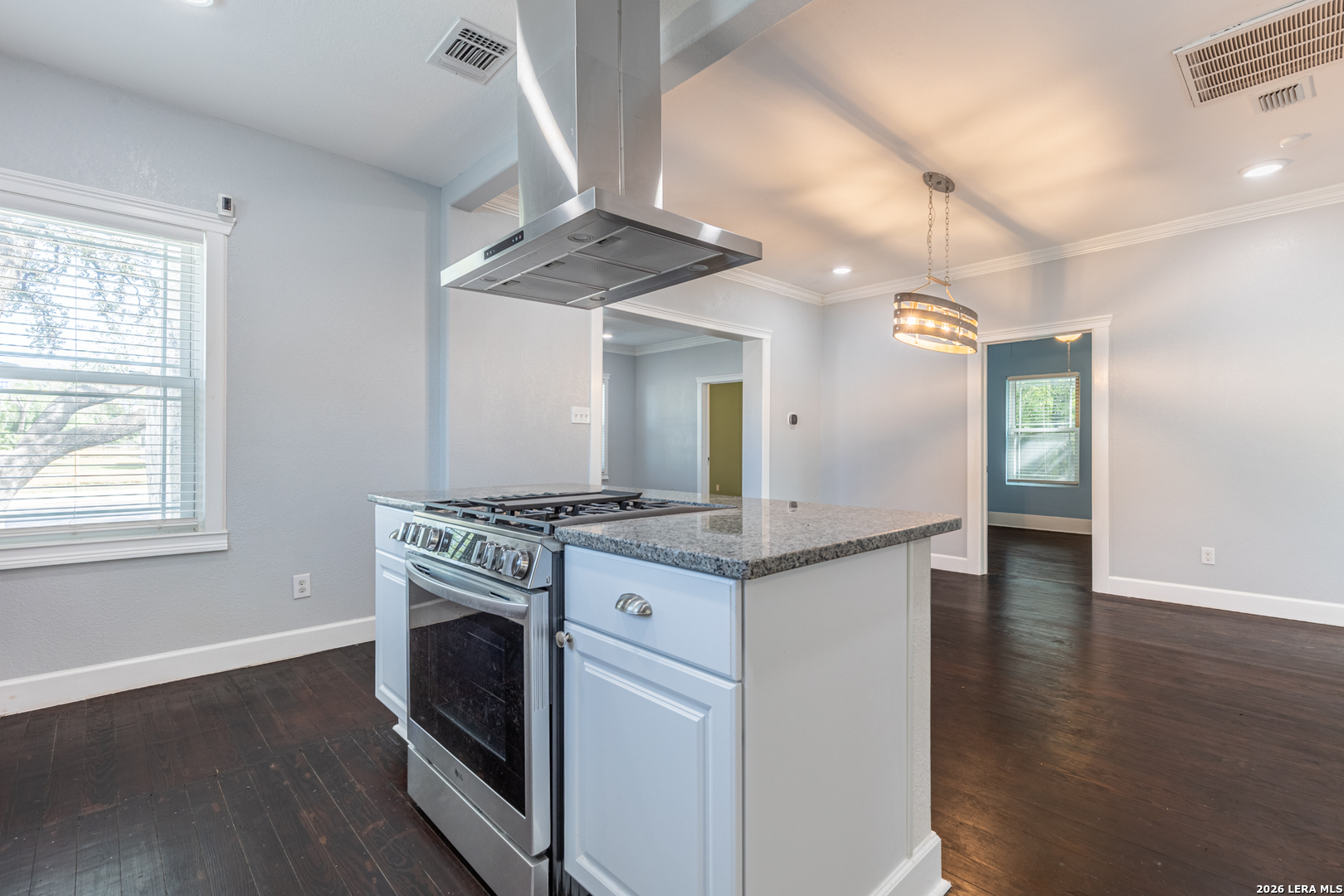 1142 W Lynwood Avenue San Antonio TX 78201