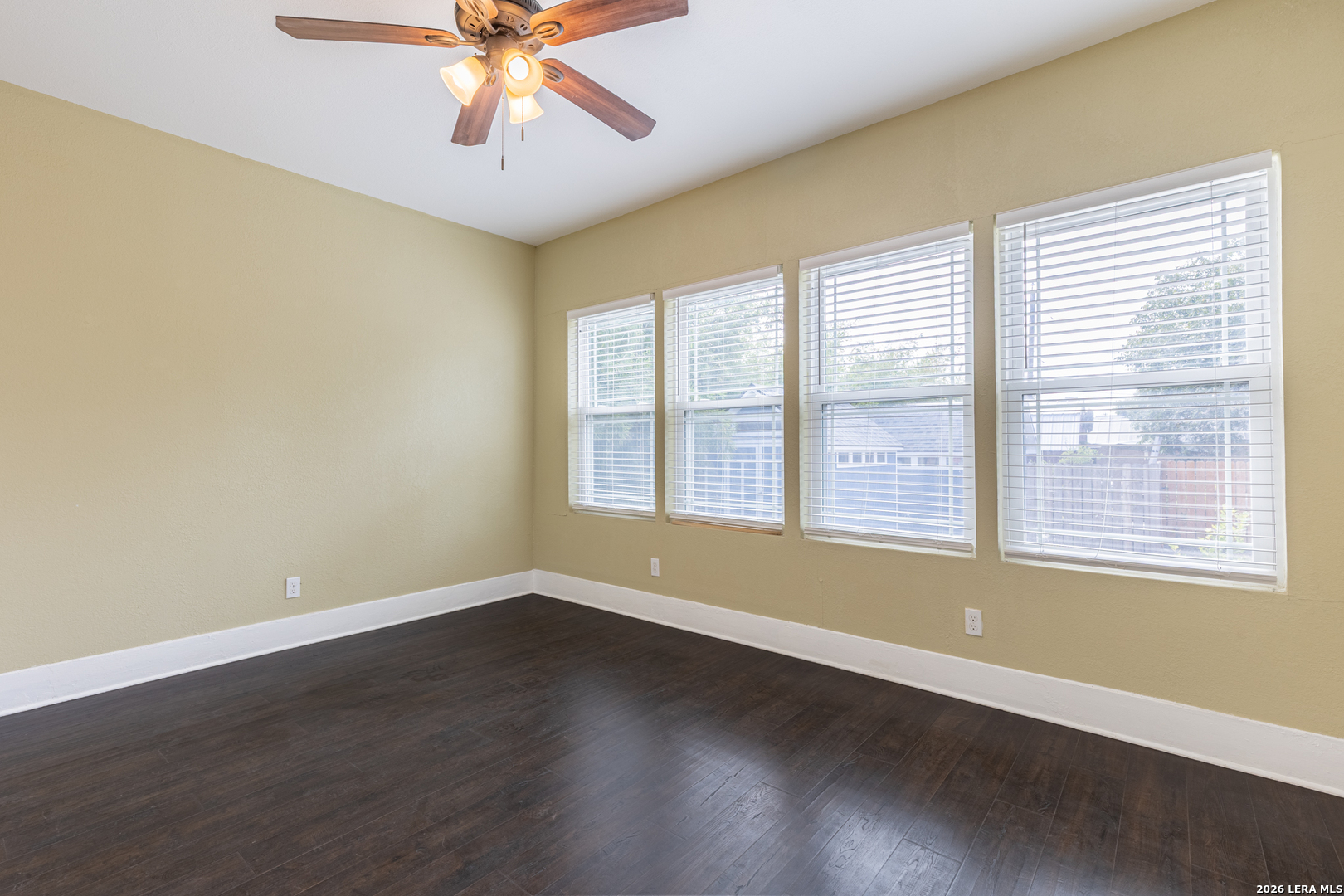 1142 W Lynwood Avenue San Antonio TX 78201