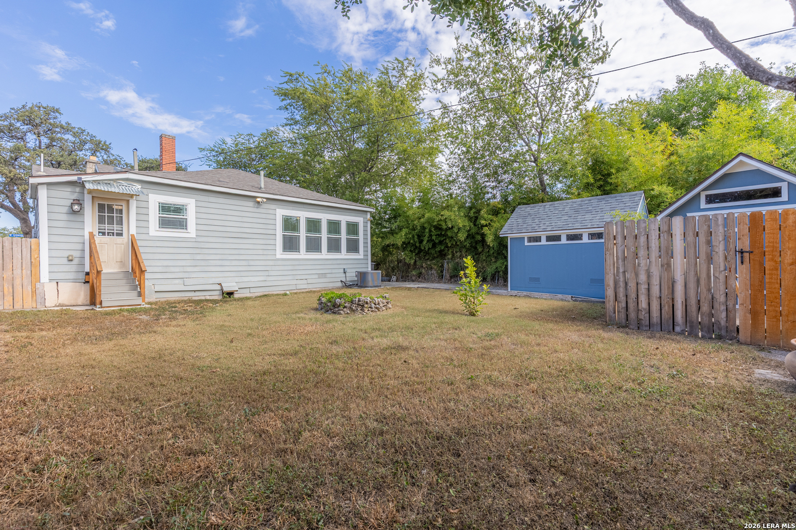 1142 W Lynwood Avenue San Antonio TX 78201