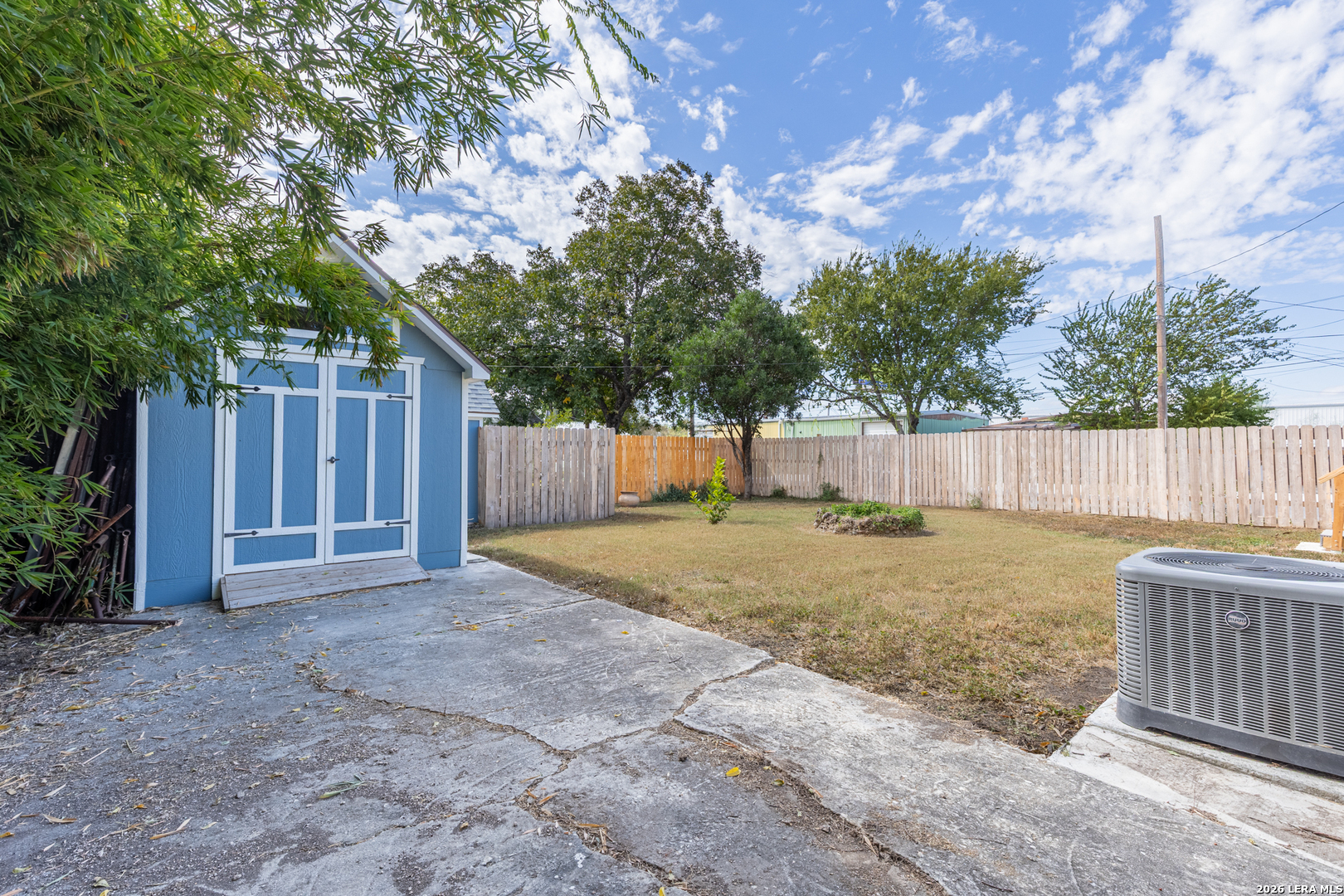 1142 W Lynwood Avenue San Antonio TX 78201