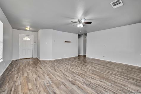 7011 Autumn Park San Antonio TX 78249