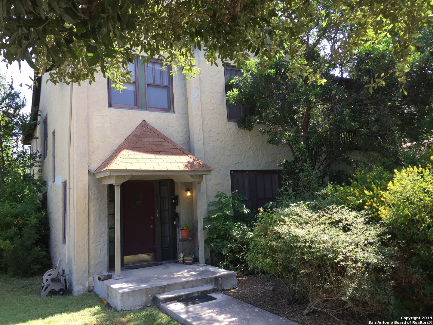 1743 W Summit Avenue San Antonio TX 78201