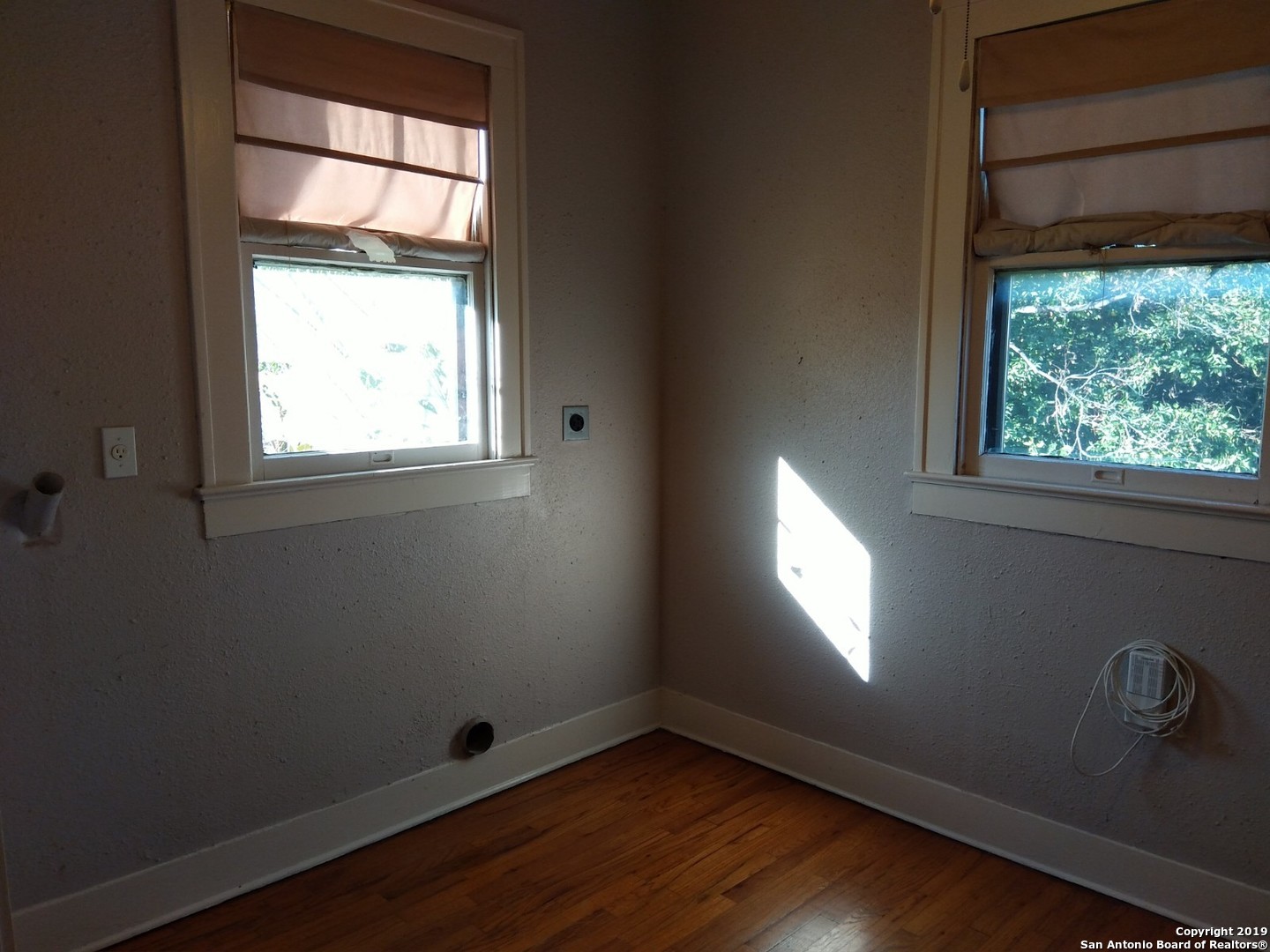 1743 W Summit Avenue San Antonio TX 78201