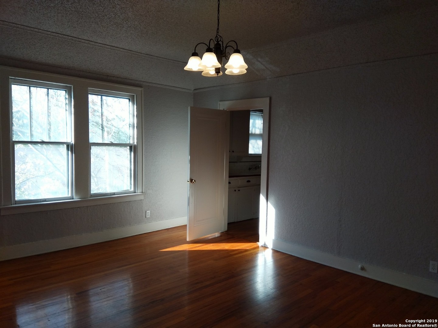 1743 W Summit Avenue San Antonio TX 78201