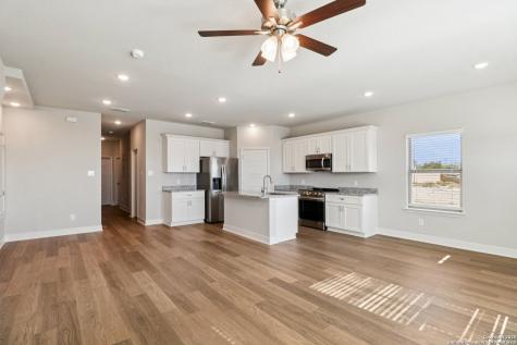 7114 Magnolia Creek San Antonio TX 78252