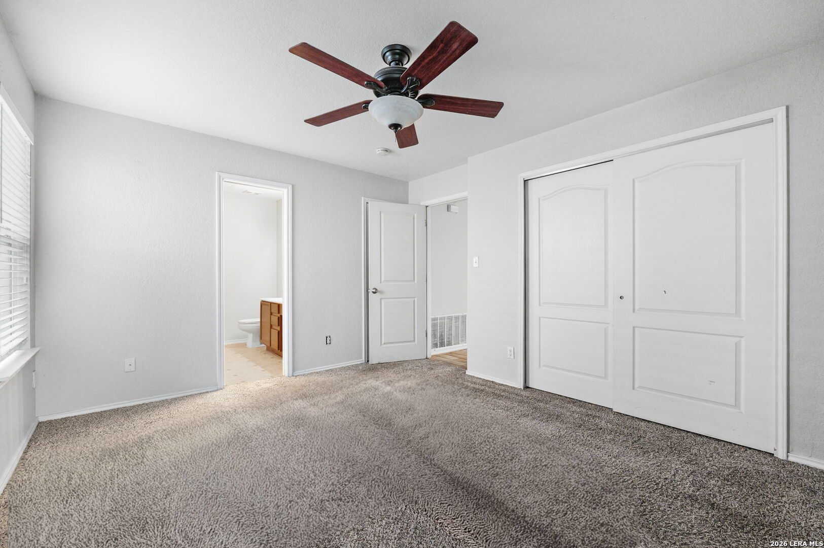 323 Amberdale Oak San Antonio TX 78249