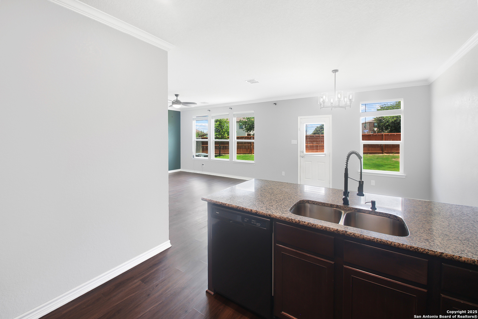 6811 Beltran Pass San Antonio TX 78252