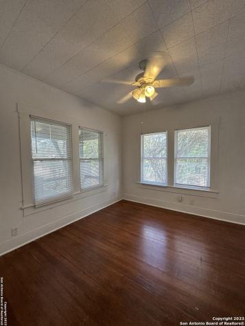 2246 E Houston Street San Antonio TX 78202