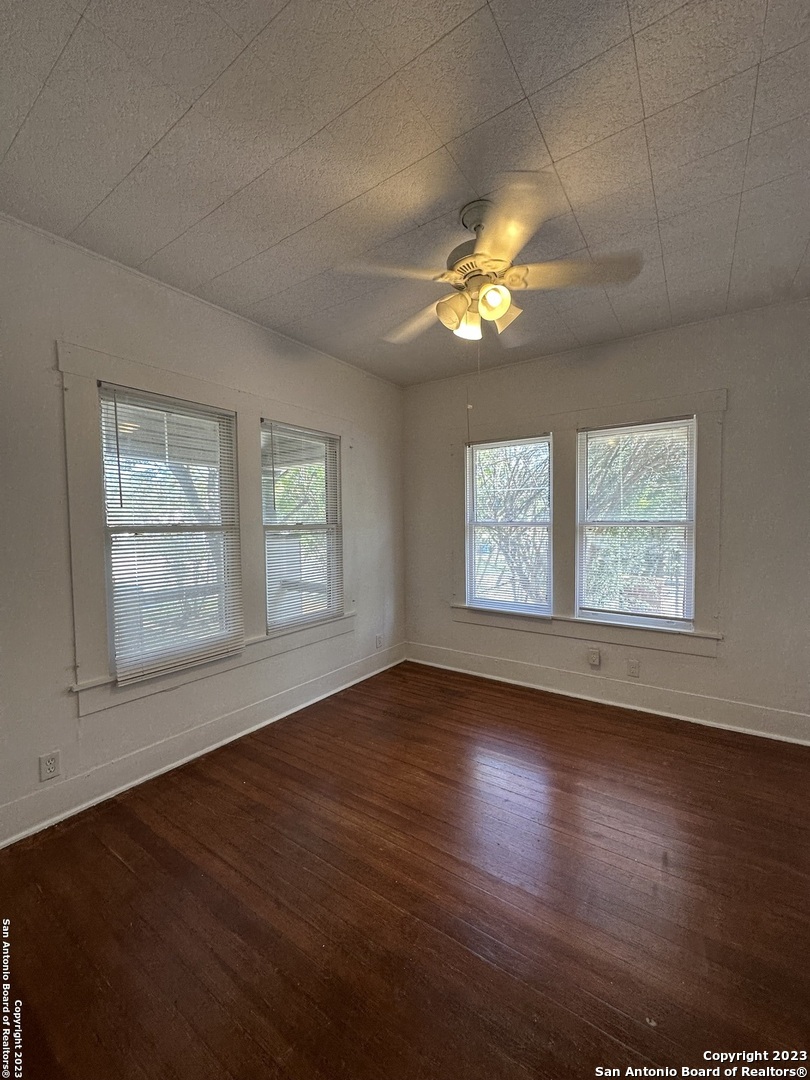 2246 E Houston Street San Antonio TX 78202