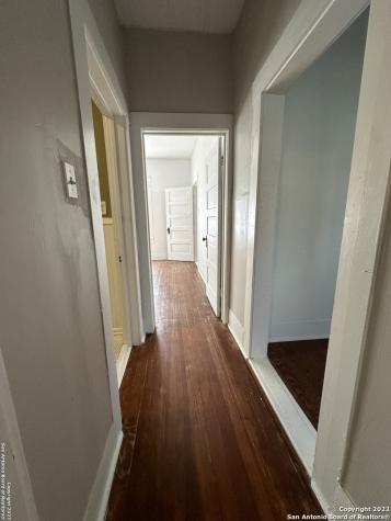 2246 E Houston Street San Antonio TX 78202