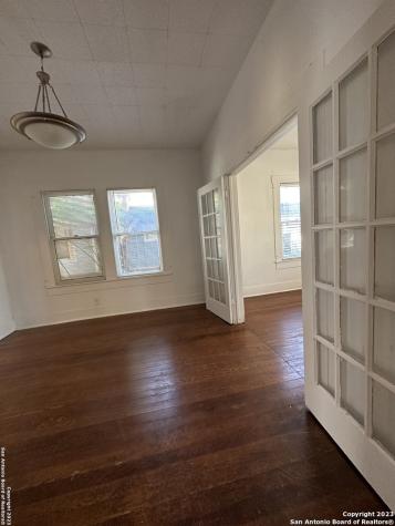 2246 E Houston Street San Antonio TX 78202