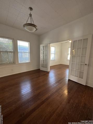 2246 E Houston Street San Antonio TX 78202