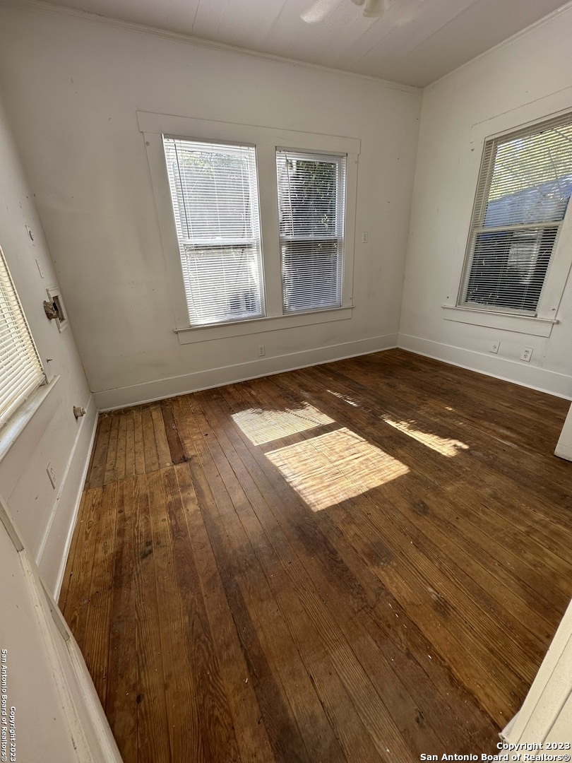 2246 E Houston Street San Antonio TX 78202