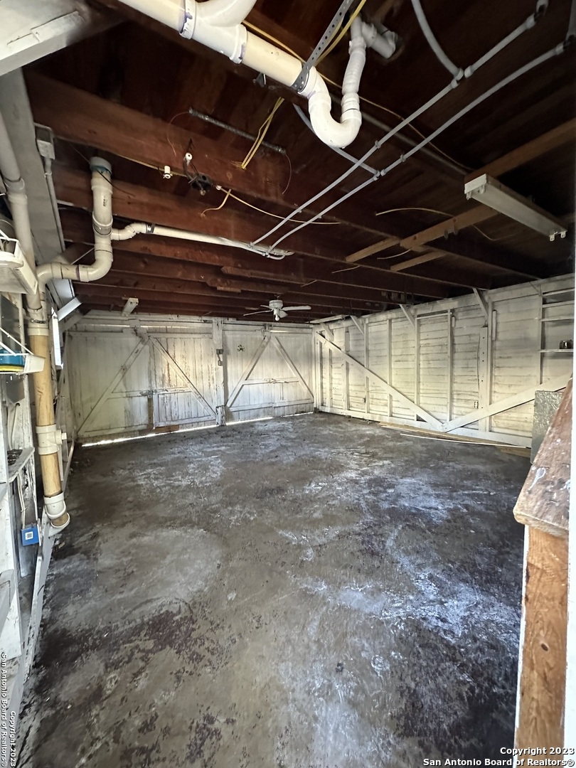 2246 E Houston Street San Antonio TX 78202