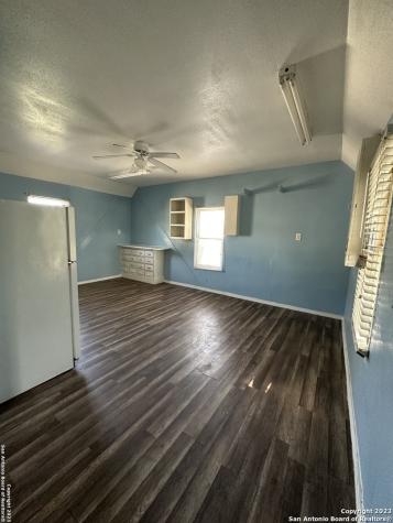 2246 E Houston Street San Antonio TX 78202