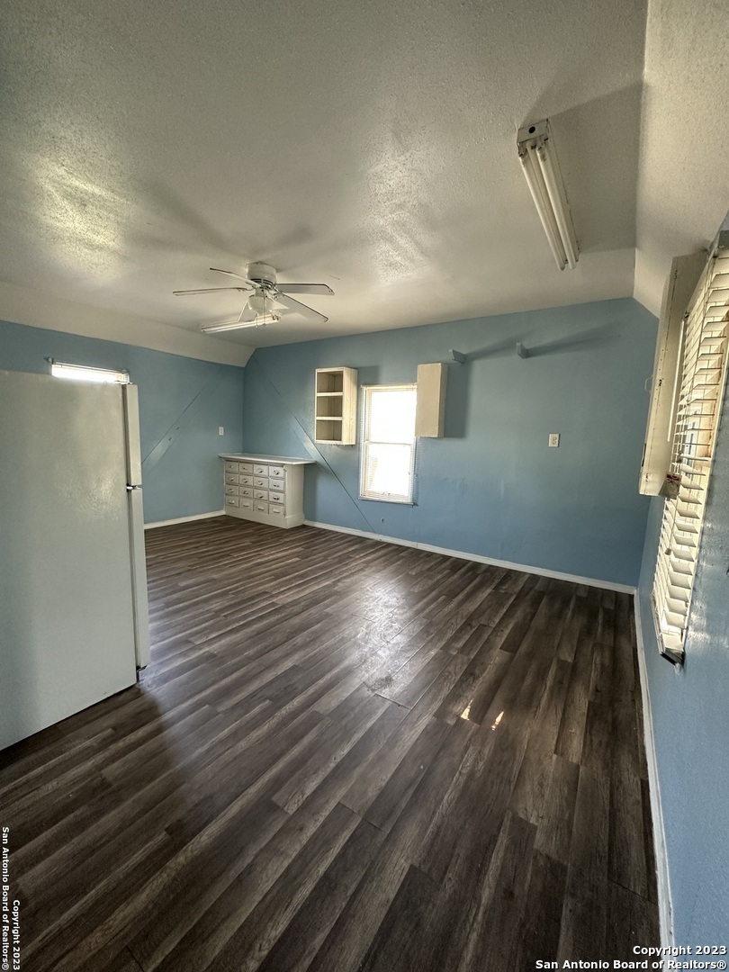 2246 E Houston Street San Antonio TX 78202