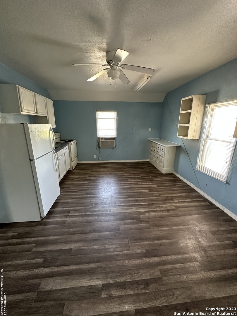 2246 E Houston Street San Antonio TX 78202