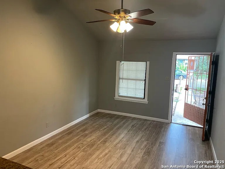 6605 Spring Lark San Antonio TX 78249