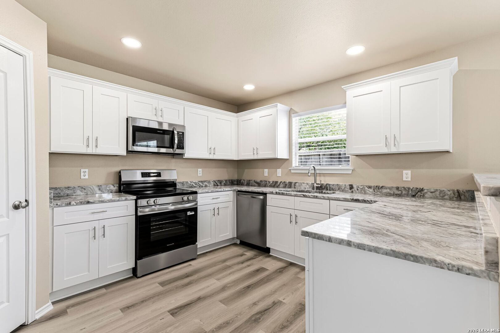 8050 Chisos Oak Drive San Antonio TX 78223