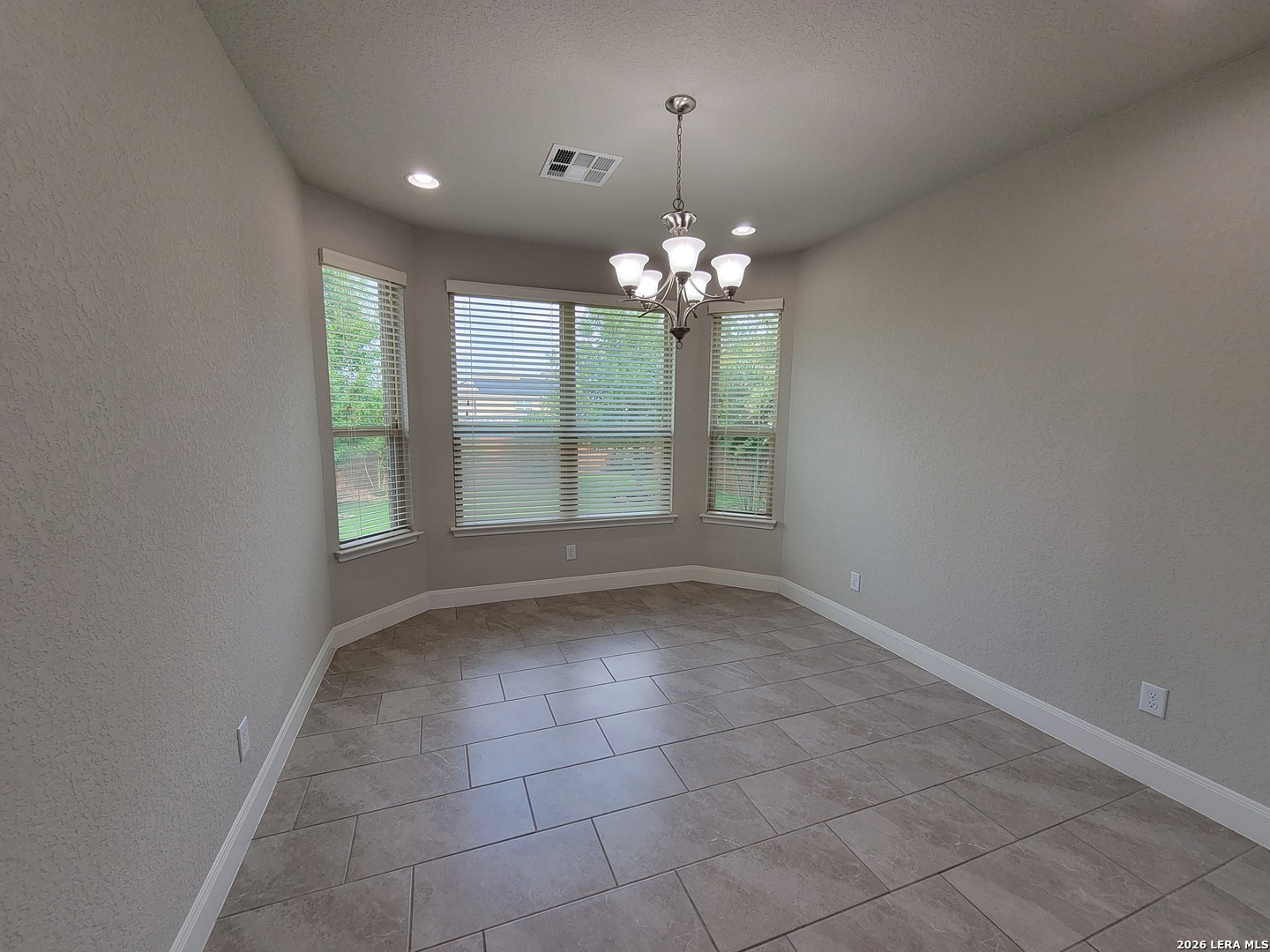 8915 Monument Parke San Antonio TX 78254