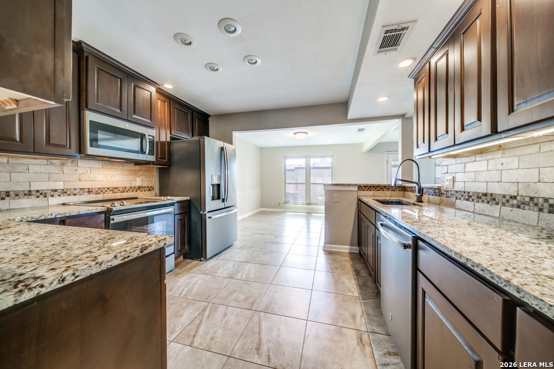 5866 Royal Ridge San Antonio TX 78239