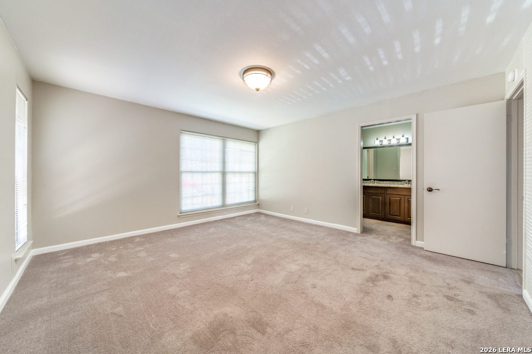 5866 Royal Ridge San Antonio TX 78239