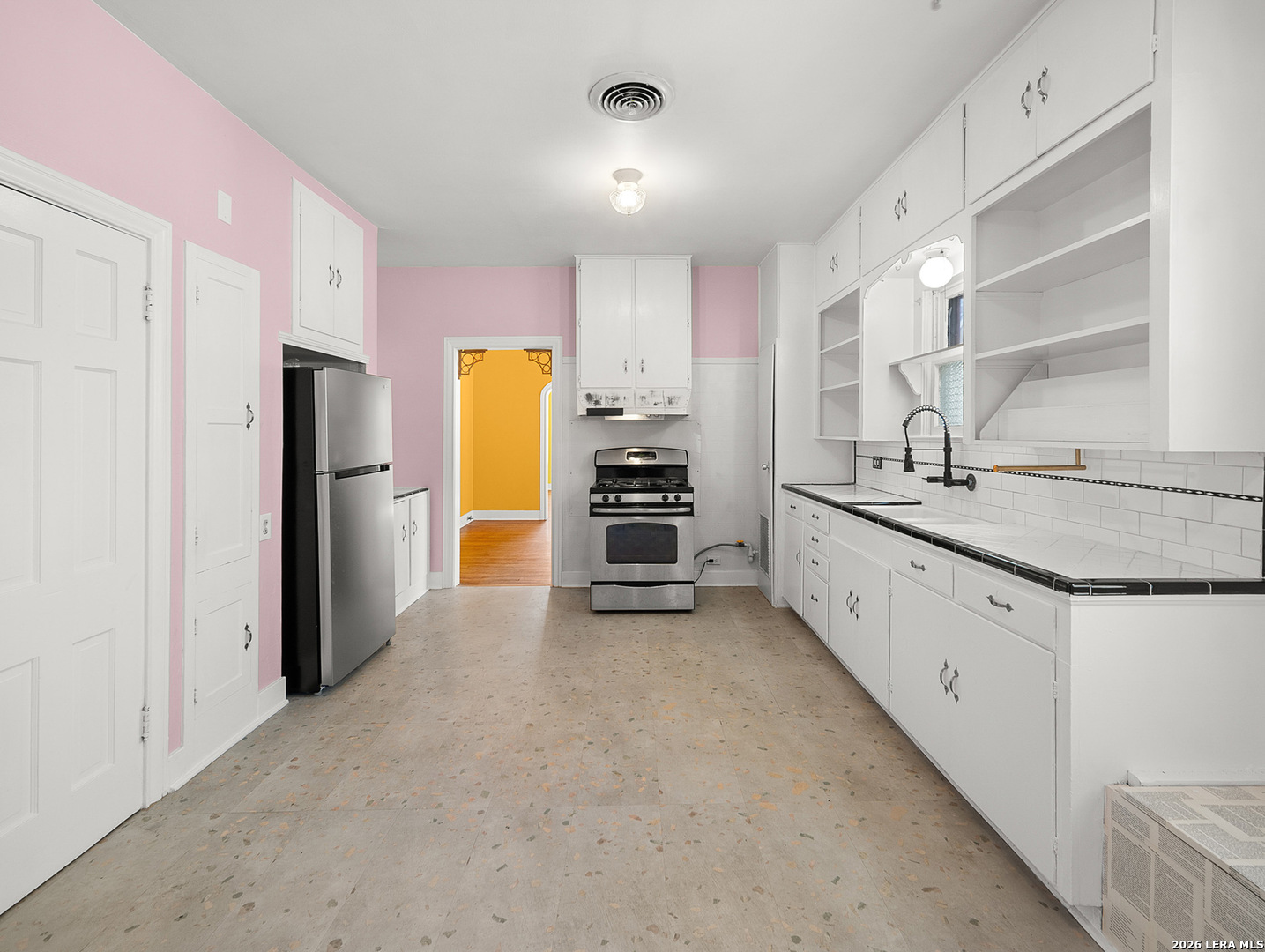 1627 Schley San Antonio TX 78210