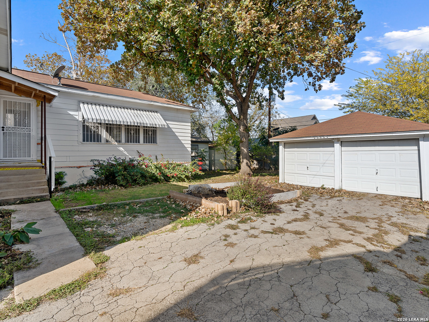 1627 Schley San Antonio TX 78210