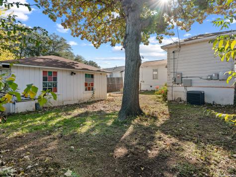 1627 Schley San Antonio TX 78210