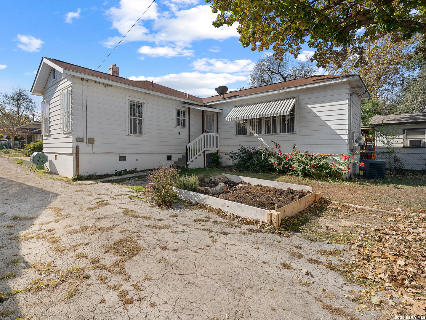1627 Schley San Antonio TX 78210