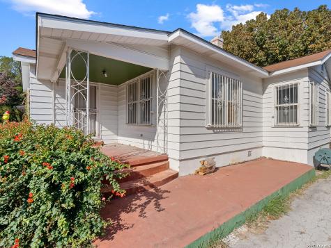 1627 Schley San Antonio TX 78210