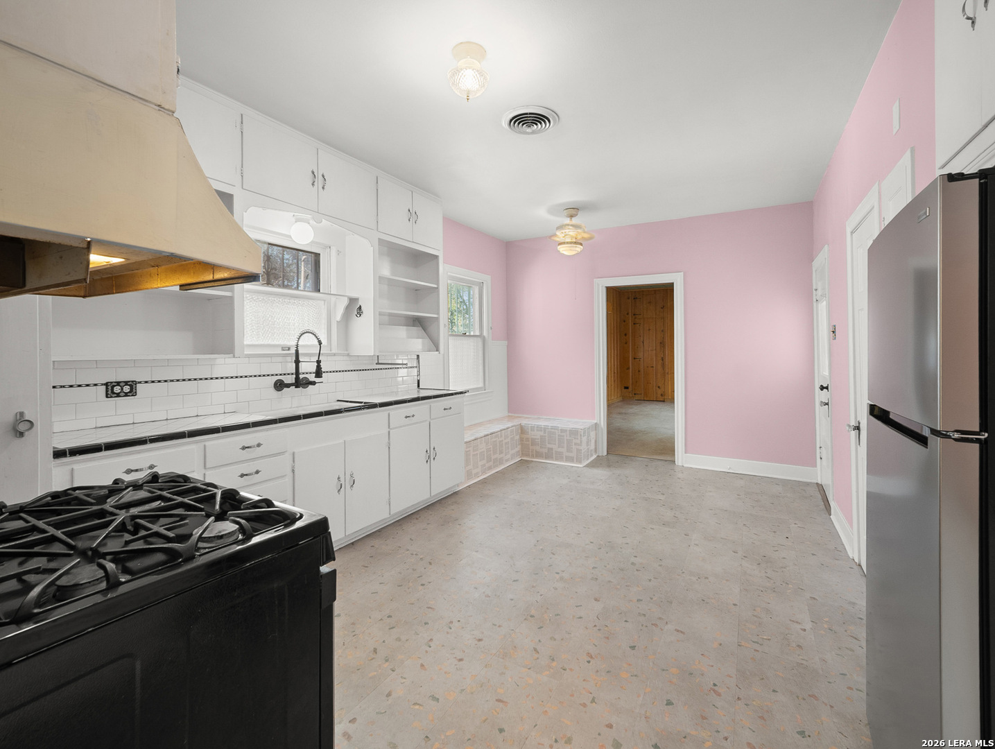 1627 Schley San Antonio TX 78210
