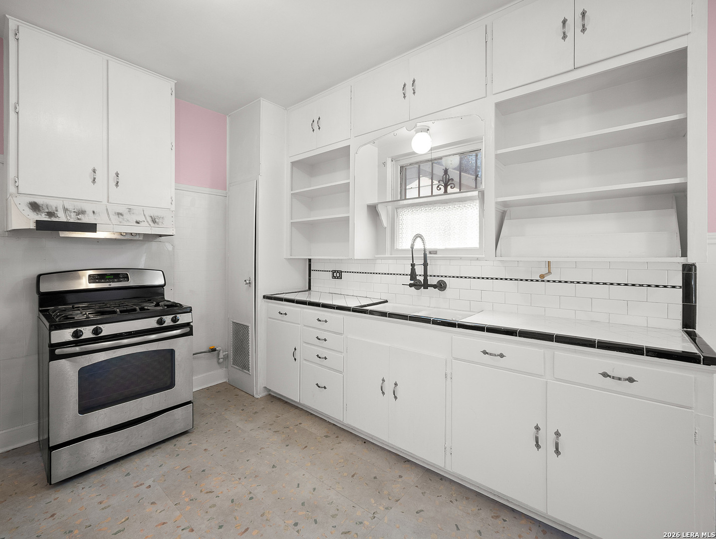 1627 Schley San Antonio TX 78210