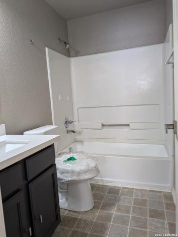 9710 Amber Cove San Antonio TX 78245