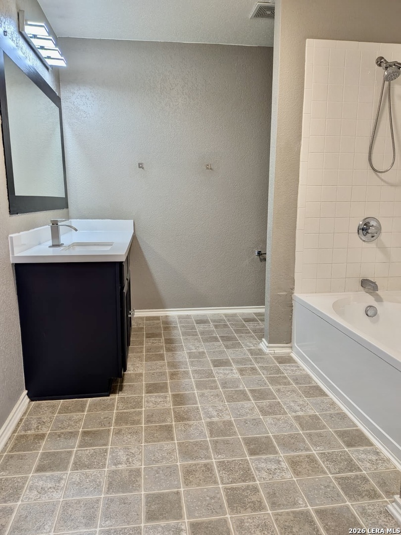 9710 Amber Cove San Antonio TX 78245