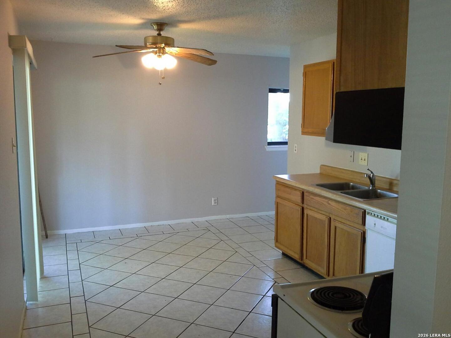 8448 Dixon Ridge San Antonio TX 78239