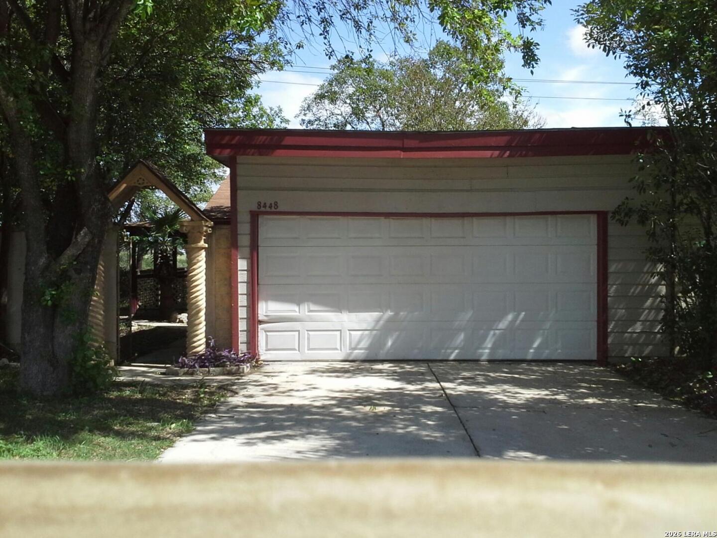 8448 Dixon Ridge San Antonio TX 78239