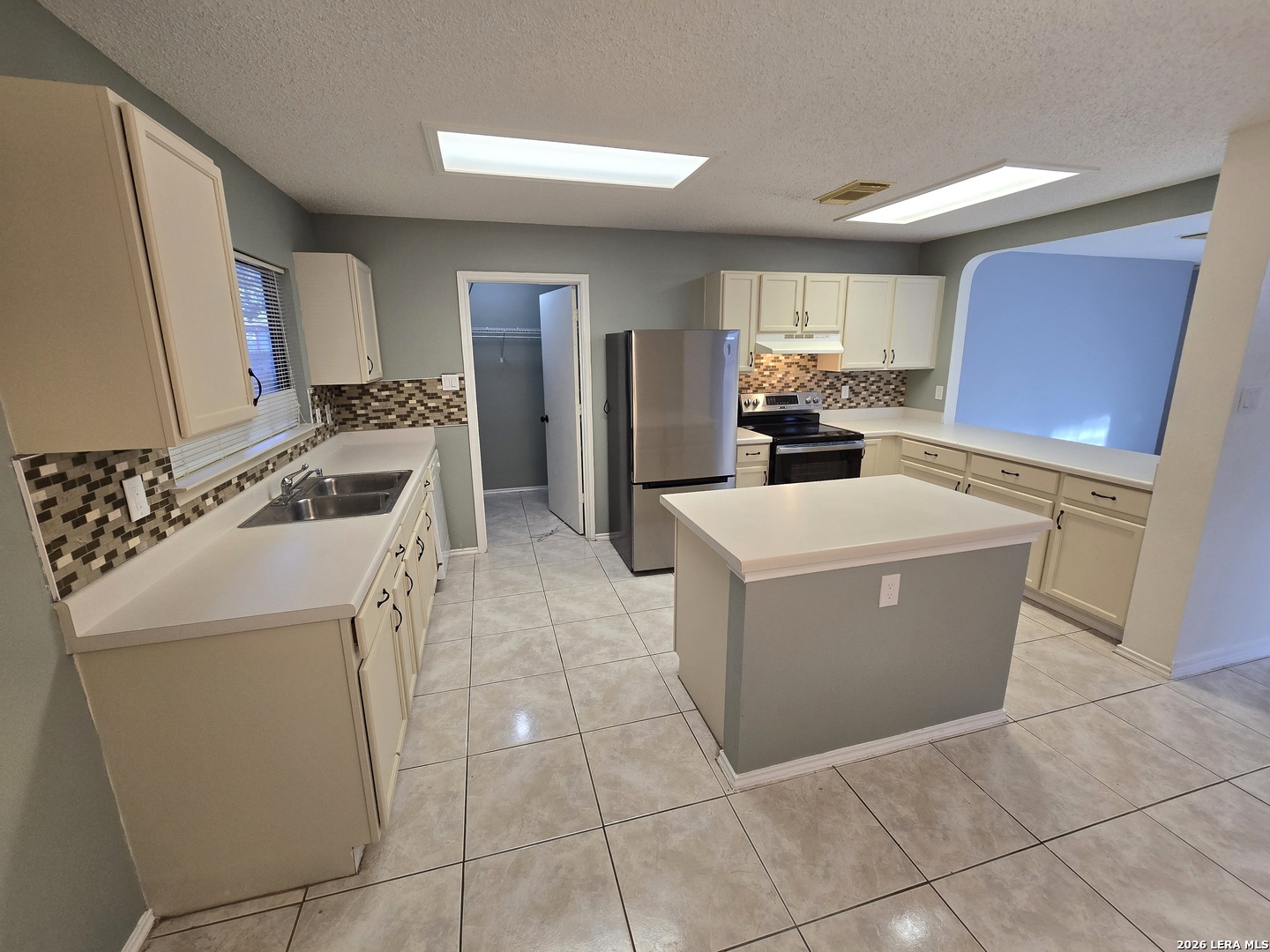 10311 Fork Creek San Antonio TX 78245