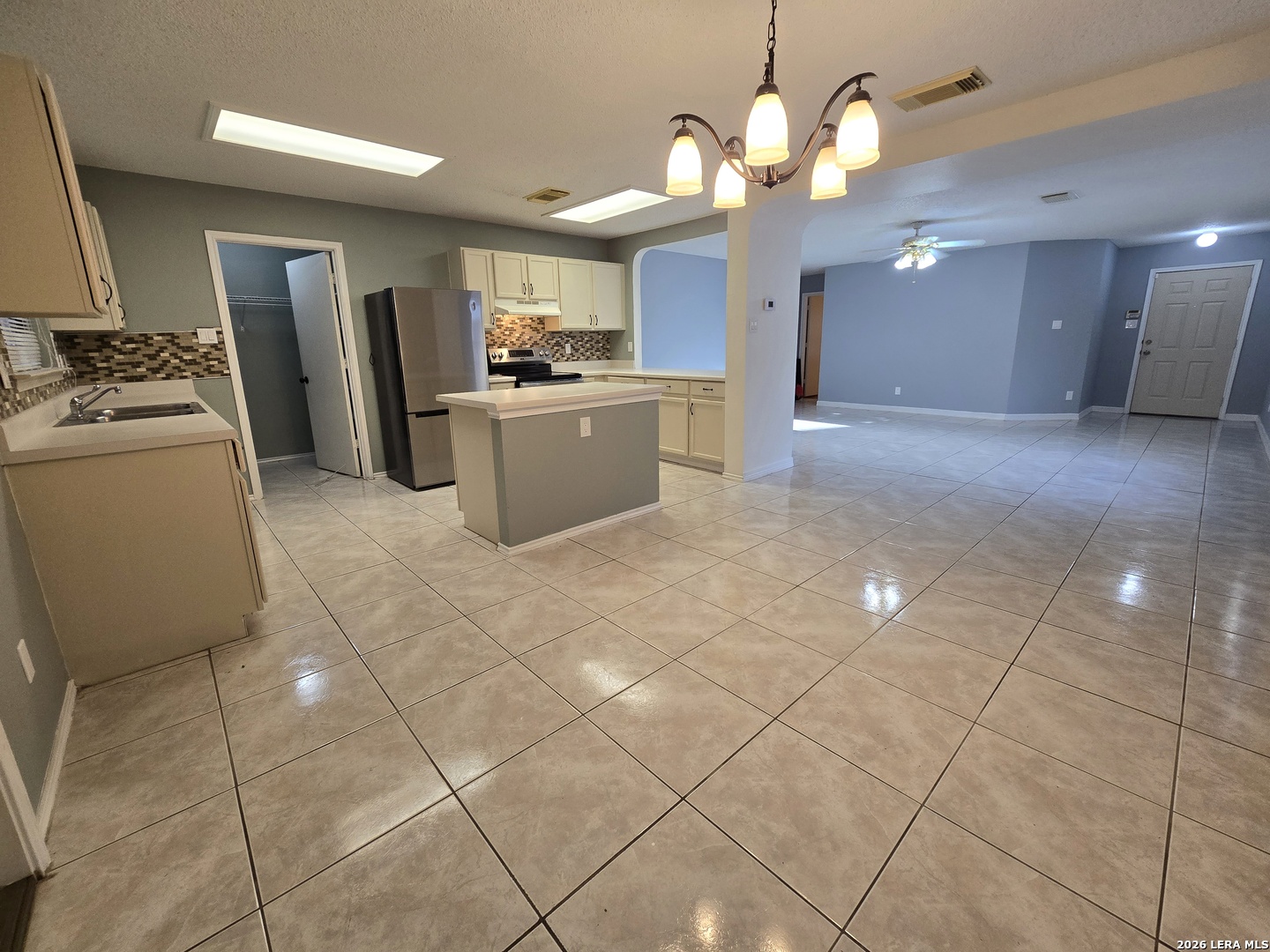10311 Fork Creek San Antonio TX 78245