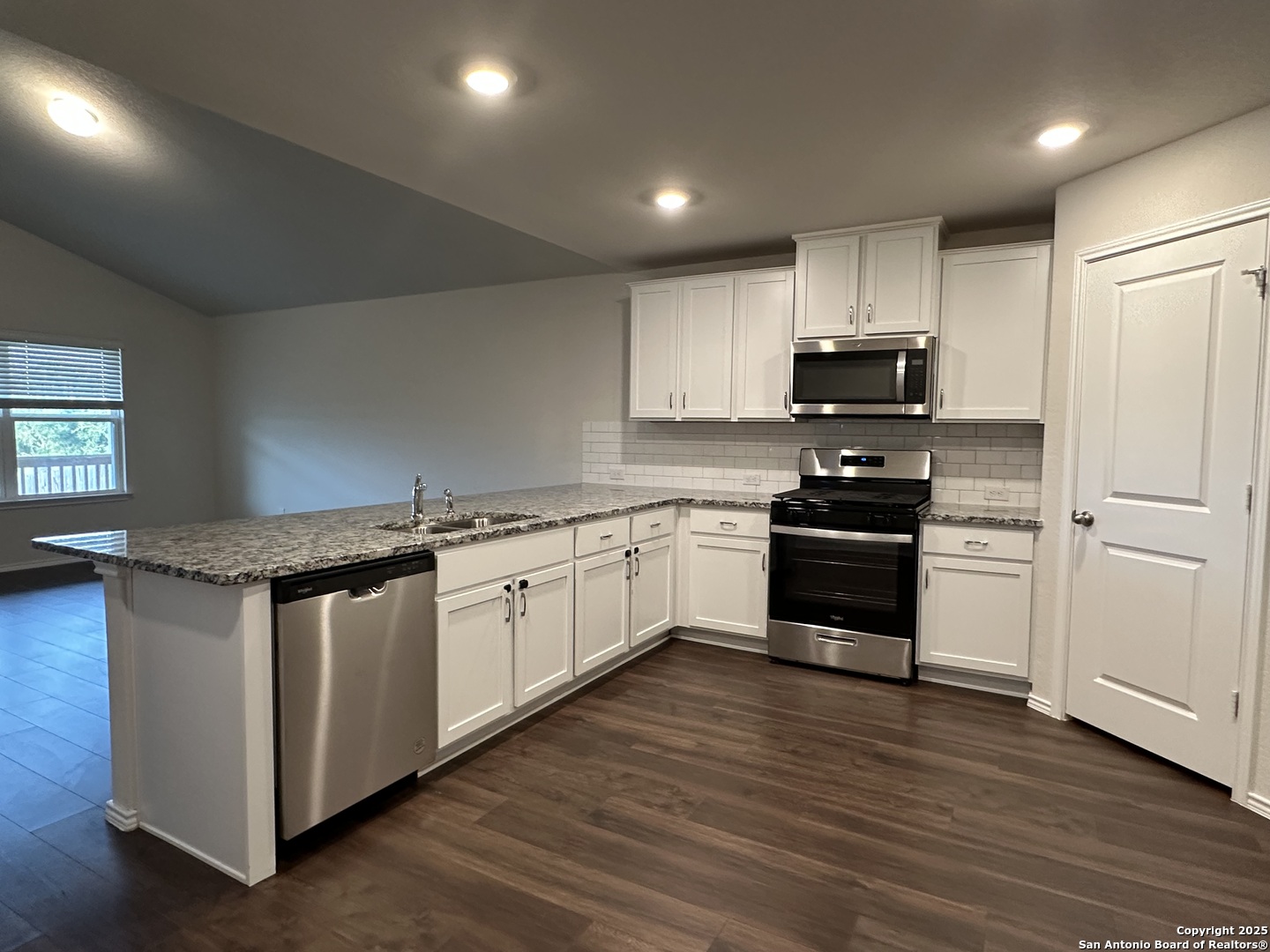 3926 Copper River Bulverde TX 78163