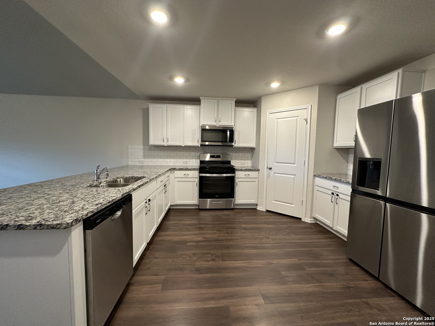 3926 Copper River Bulverde TX 78163