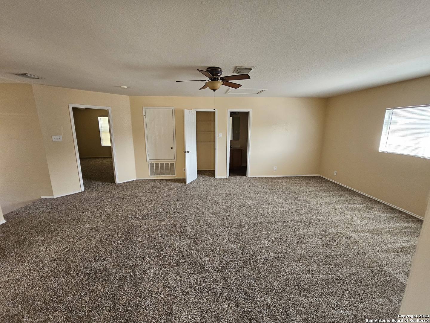 142 Fontana Albero San Antonio TX 78253