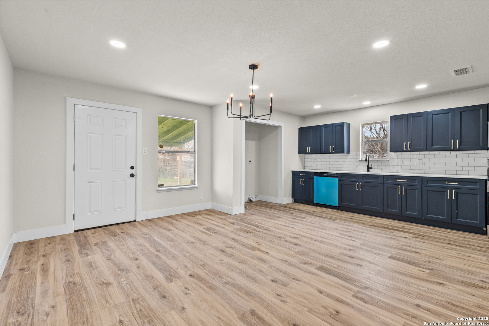 2018 E Drexel Avenue San Antonio TX 78210